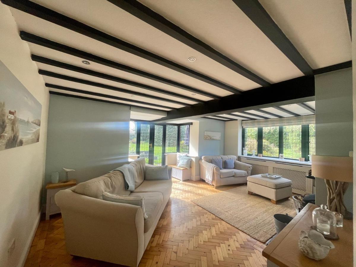 Thornton House Private Country House Thornton Hough Entire House Sleeps 6 Уиррал Экстерьер фото