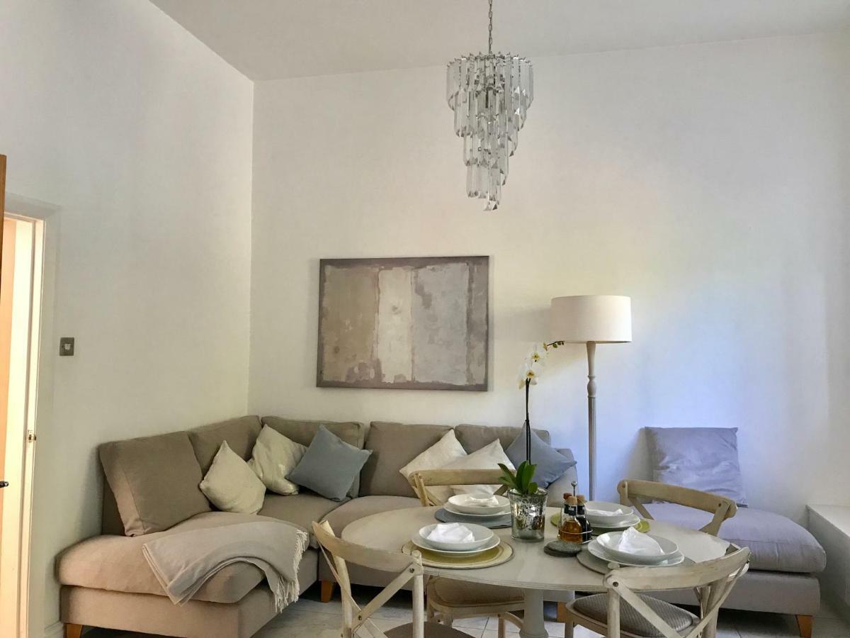 Thornton House Private Country House Thornton Hough Entire House Sleeps 6 Уиррал Экстерьер фото